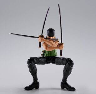 Figura Roronoa Zoro Romance Dawn – One Piece S.H.Figuarts