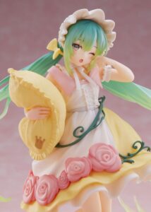 hatsune miku sleeping beauty figure