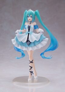 figura hatsune miku cenicienta
